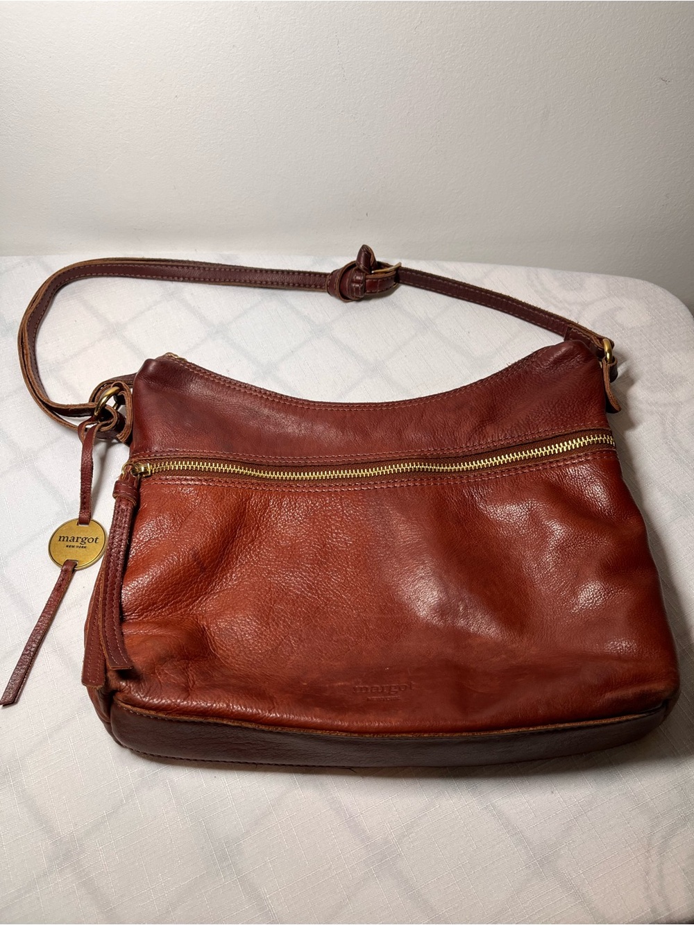 MARGOT cognac Brown Leather Crossbody with Gold Hardware
Casual